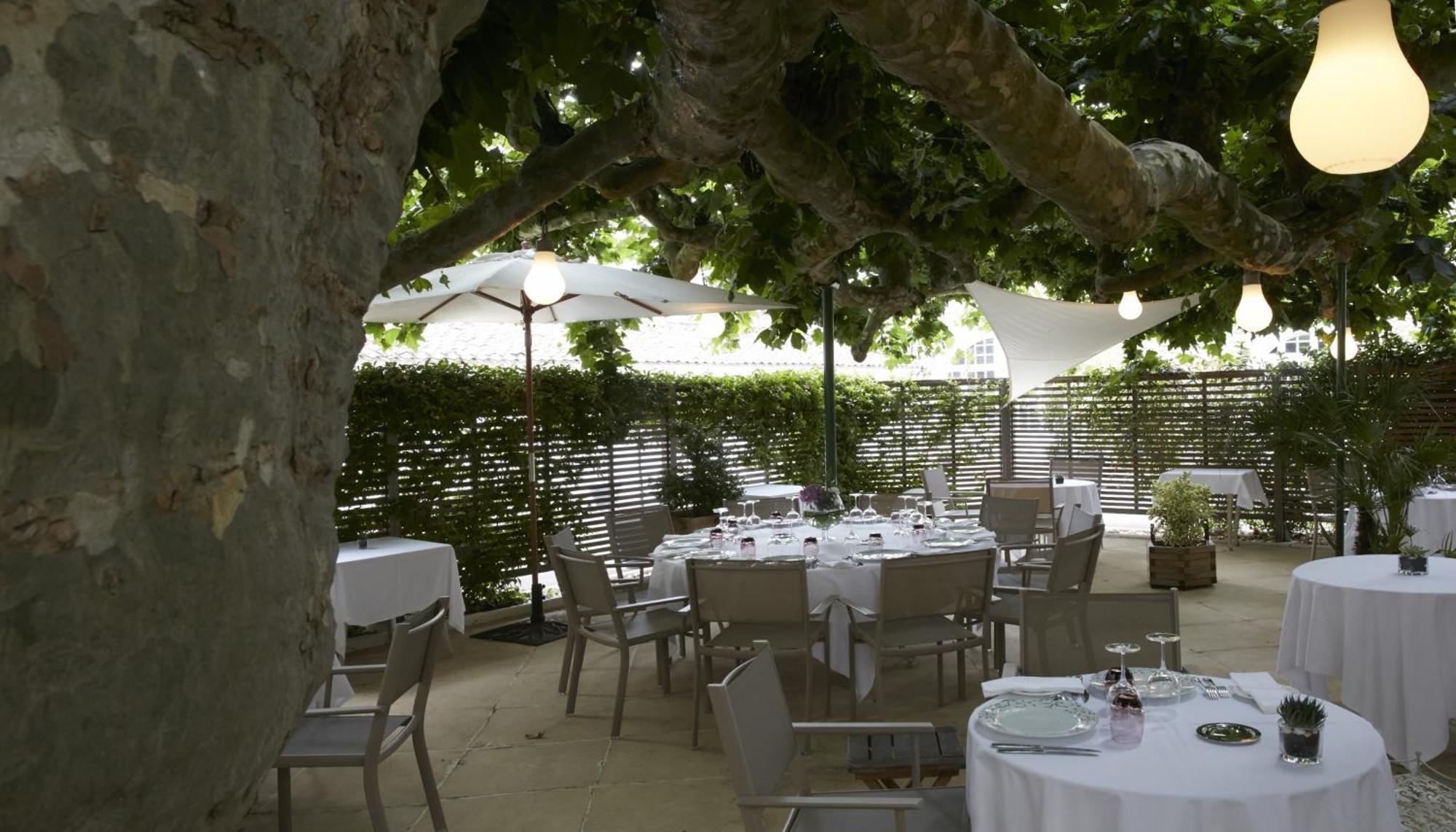Logis Hotel - Restaurant Maison Claude Darroze 랑공 외부 사진