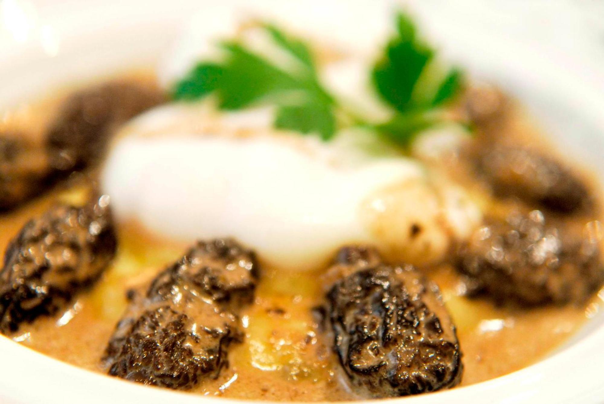 Logis Hotel - Restaurant Maison Claude Darroze 랑공 외부 사진