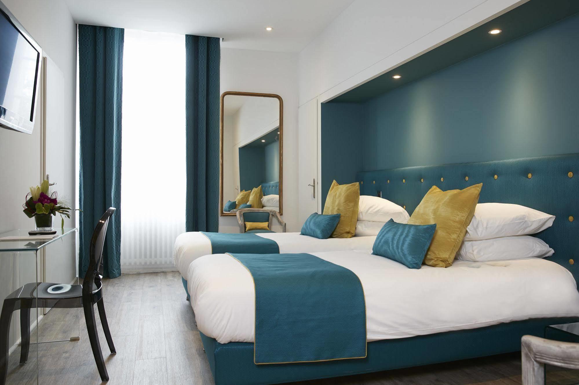 Logis Hotel - Restaurant Maison Claude Darroze 랑공 외부 사진