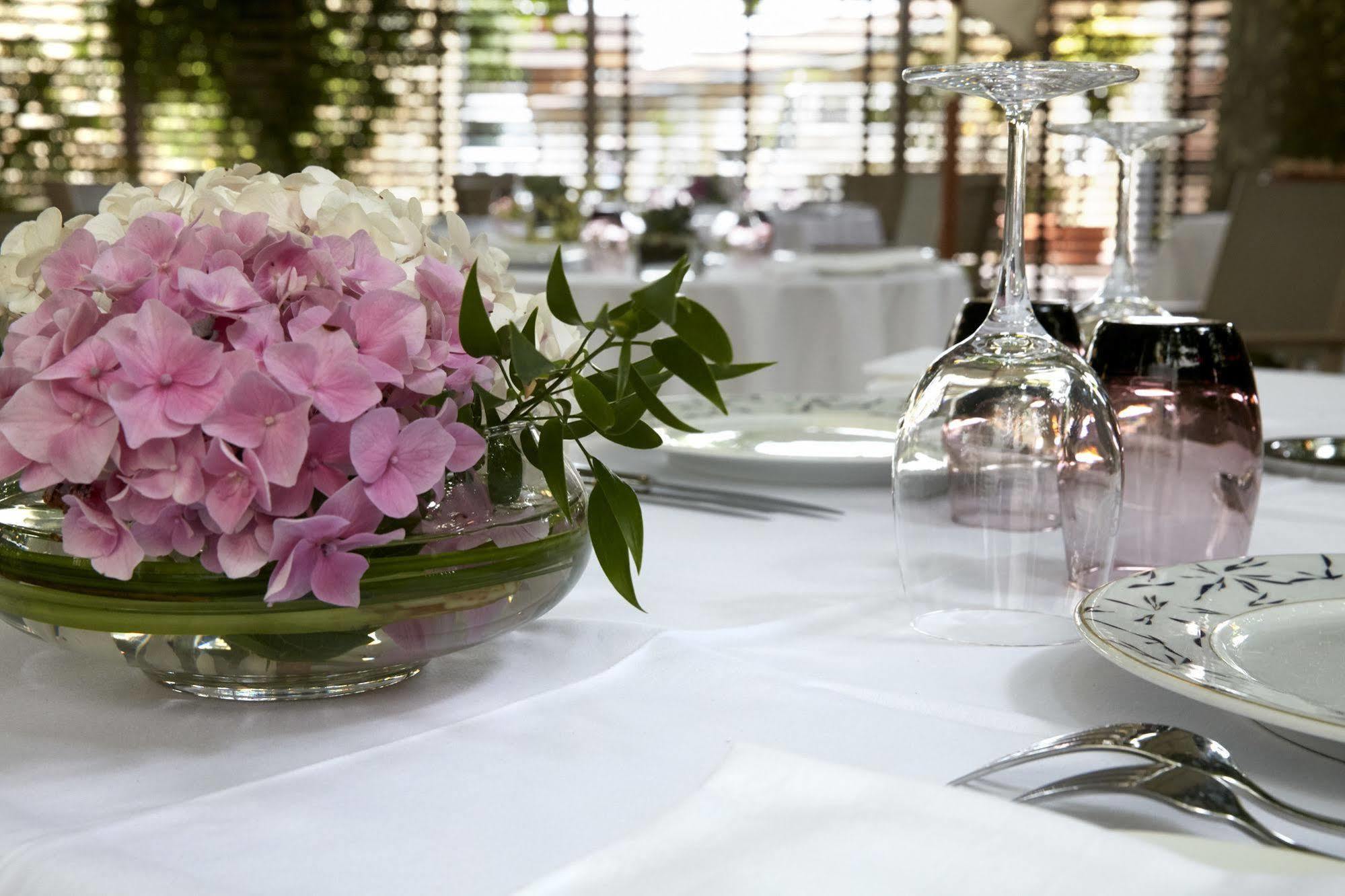 Logis Hotel - Restaurant Maison Claude Darroze 랑공 외부 사진