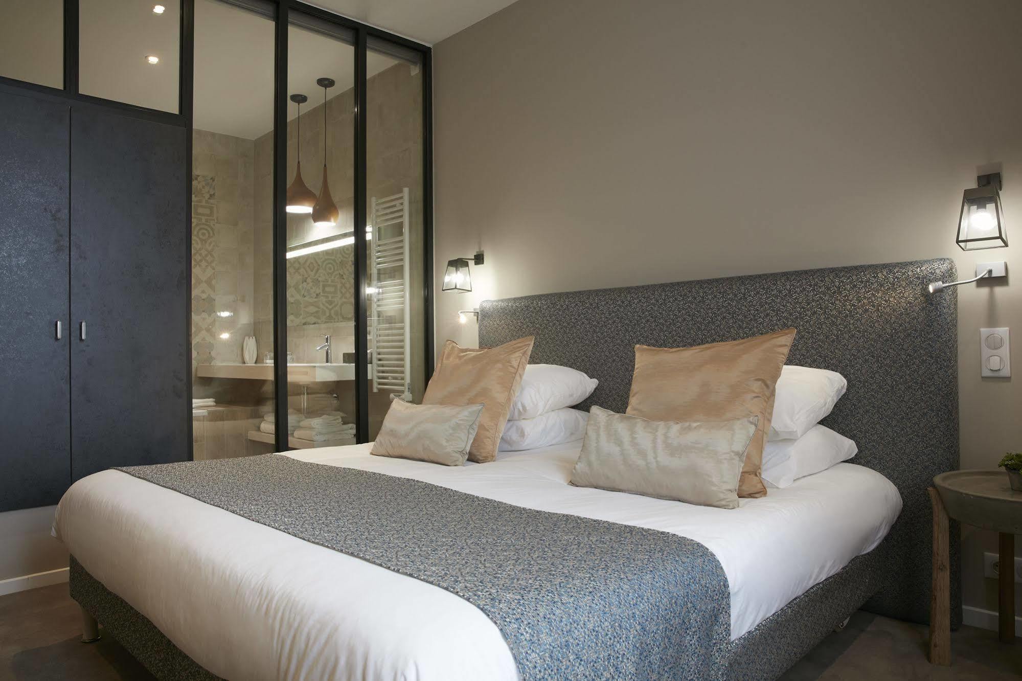 Logis Hotel - Restaurant Maison Claude Darroze 랑공 외부 사진