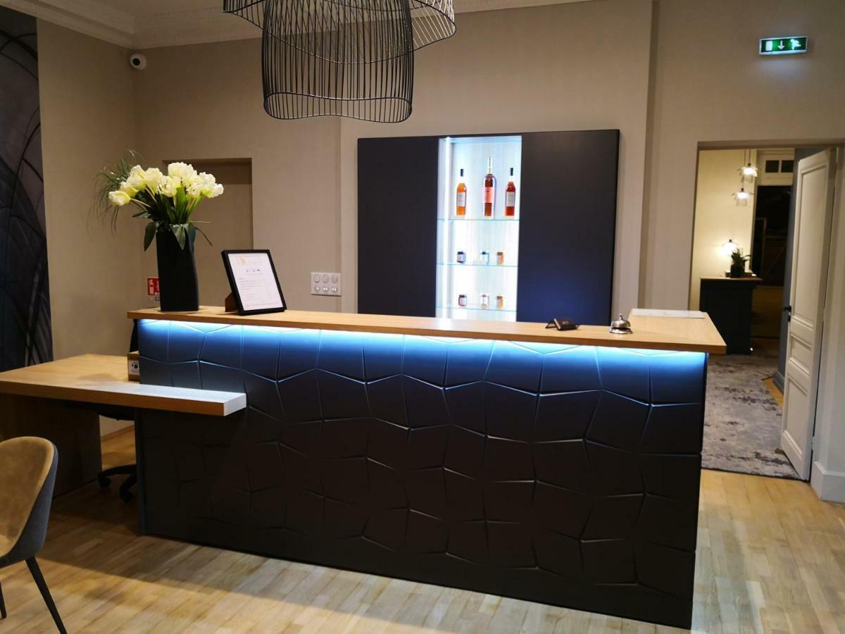 Logis Hotel - Restaurant Maison Claude Darroze 랑공 외부 사진